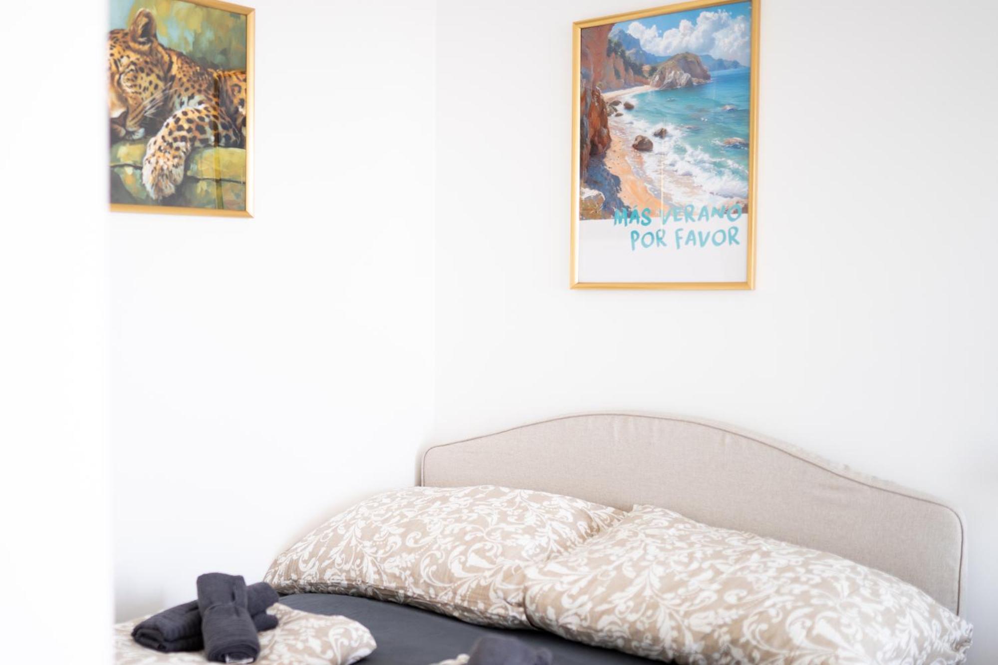 Appartement Design With Balcony & Free Parking